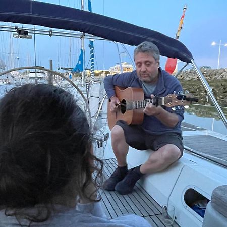 Voilier A Quai Hotel Ла Рошел Екстериор снимка
